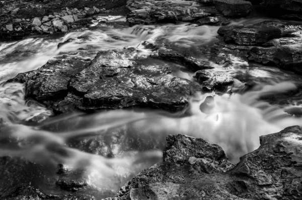 Водопад Таньярд Крик Белла Виста — стоковое фото