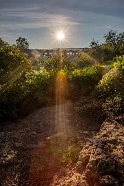 ミズーリ州ジョプリンにあるレディング ミル橋のショアル クリーク — ストック写真