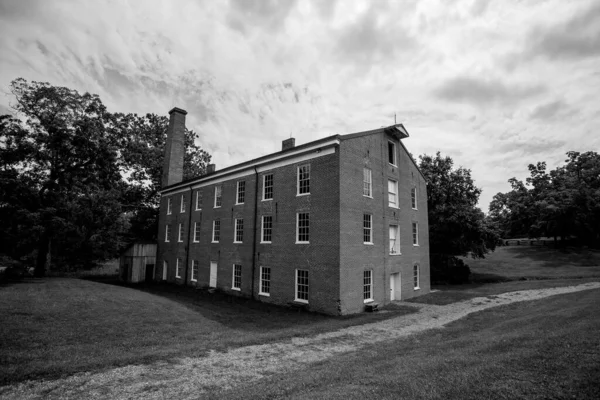 密苏里州的沃特金斯毛纺厂州立公园和国家历史遗址 — 图库照片