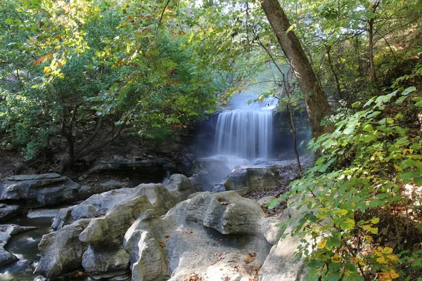 Tanyard Creek Waterval Aan Tanyard Creek Park Bella Vista Arkansas — Stockfoto