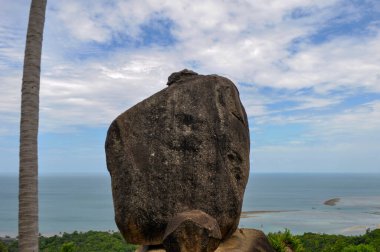 Koh Samui, Tayland Doğal Kayalık ve Manzarası 'nda Benzersiz Çakışan Taş oluşumu