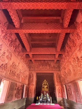 Wat Ratchathammaram 'daki heykel, Koh Samui, Tayland' da Wat Sila Ngu olarak da bilinir.. 
