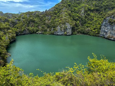 Ang Tanga Ulusal Denizcilik Parkı 'ndaki lagünün fotoğrafı için kapak başlığı oluşturun, Koh Samui