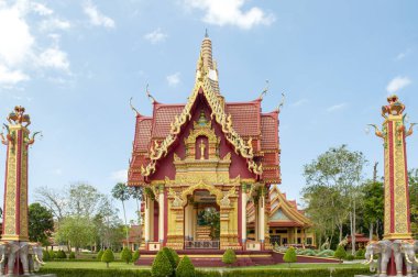 Wat Maha 'daki Altın Şapel Wachiramongkol (Wat Bang Thong), Phang Nga, Tayland Süslemesi Tayland Tapınağı Mimarisi