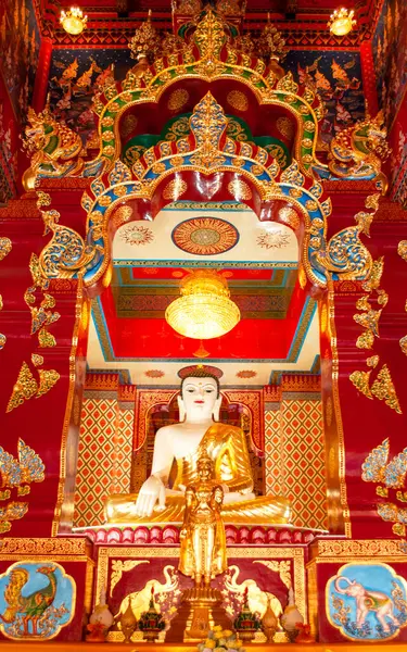 Wat Maha 'daki Beyaz Buda Heykeli Wachiramongkol (Wat Bang Thong), Phang Nga, Tayland Kutsal Tapınağın İçi