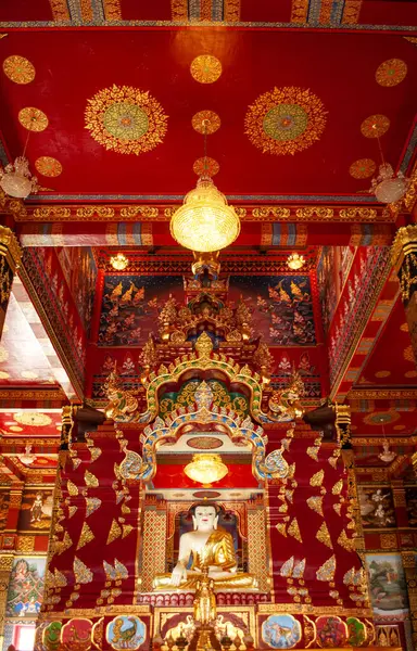 Wat Maha 'daki Beyaz Buda Heykeli Wachiramongkol (Wat Bang Thong), Phang Nga, Tayland Kutsal Tapınağın İçi