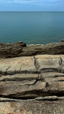 Lat Ko Viewpoint 'ten Rocky Coastline ile Panoramik Deniz Manzarası, Koh Samui, Tayland