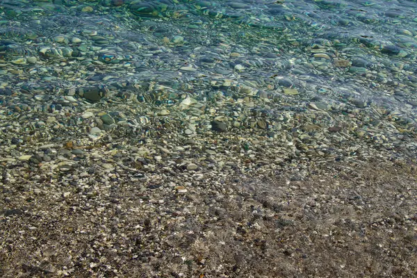 Türkiye 'de turkuaz denizli güzel çakıl taşı plajı