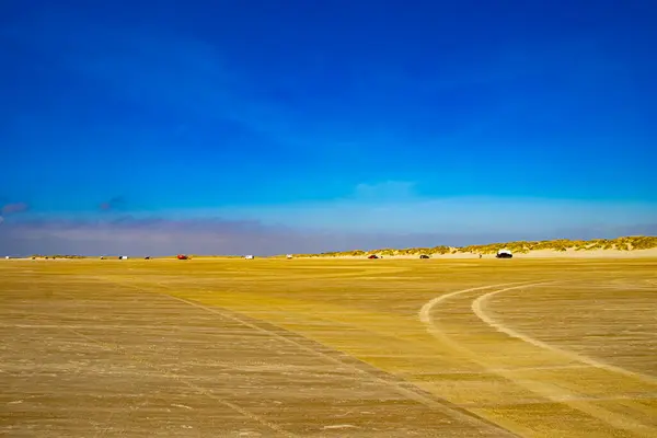 Danimarka 'nın Romo adasında, Kuzey Denizi' nin güzel kumlu plajı.