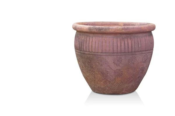 白い背景 オブジェクト ヴィンテージ コピースペース上の汚れた赤と茶色の陶器の鍋 — ストック写真
