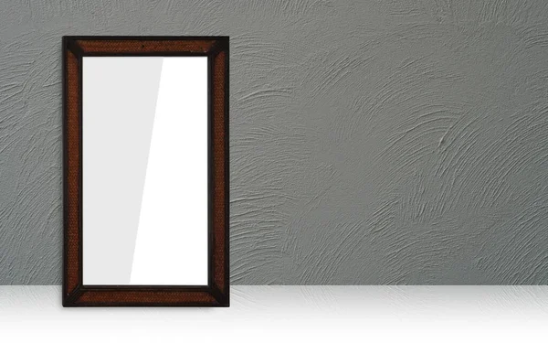 前视图白纸和灰纸上的褐色木制长方形框架 灰色水泥墙背景 复制空间 — 图库照片