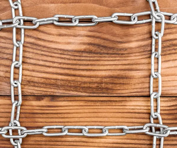 Rama Metalowym Łańcuchu Drewnianym Tle Widok Góry — Zdjęcie stockowe