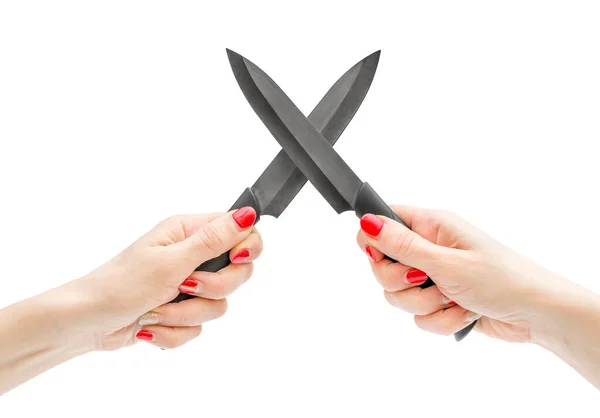 Ręce Kobiety Skrzyżowały Noże Kuchenne Odizolowane Biało — Zdjęcie stockowe