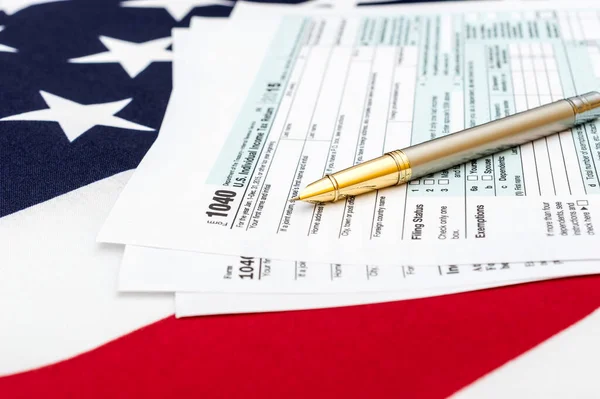 Formulários Fiscais Com Caneta Bandeira Americana Conceito Negócio — Fotografia de Stock