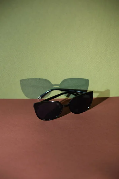 Schwarze Brille Auf Schönem Hintergrund — Stockfoto
