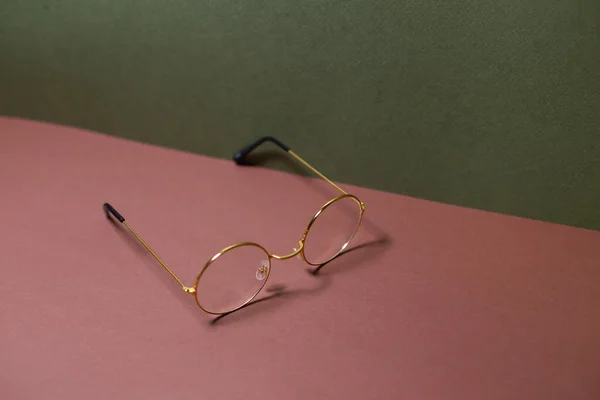 Zlaté Obroučky Brýle Krásném Pozadí — Stock fotografie