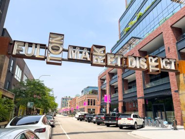 Chicago, IL, ABD - 19 Haziran 2023: Fulton Market District, Chicago 'nun yakın batı yakasında yer almaktadır ve yıl boyunca birçok popüler restoran, park ve etkinliklere ev sahipliği yapmaktadır..