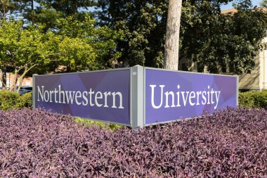 Evanston, IL, ABD - 5 Eylül 2023: Northwestern Üniversitesi, Chicago 'nun hemen dışında bulunan ve 1851 yılında kurulan özel bir üniversitedir..