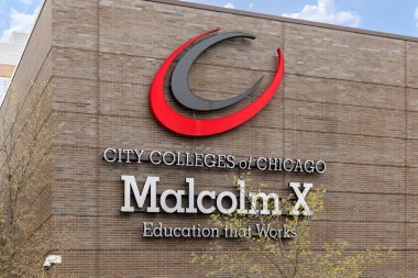 Chicago, IL, ABD - 25 Nisan 2024: Malcolm X College, Chicago City Colleges, Illinois Tıp Bölgesi yakınlarındaki Batı Yakası 'nda yer almaktadır..