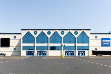 Rosemont, IL, ABD - 21 Haziran 2024: Allstate Arena, Chicago banliyölerinde 18.500 kapasiteli ve Chicago Wolves hokey takımına ev sahipliği yapan çok amaçlı bir mekan..