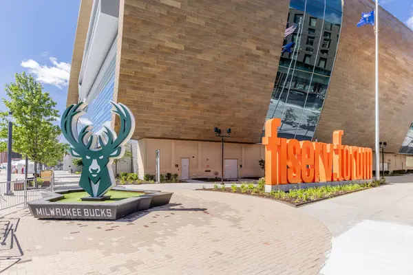 stock image Milwaukee, WI, USA - August 10, 2024: Fiserv Forum is a multi-purpose arena located in the heart of downtown Milwaukee and home to the Milwaukee Bucks and Marquette Golden Eagles basketball teams.