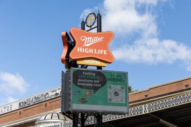 Milwaukee, WI, ABD - 10 Ağustos 2024: Miller High Life Theatre, Milwaukee Tiyatrosu olarak da bilinir.. 