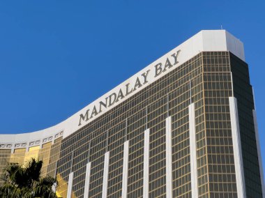 Las Vegas, NV, ABD - 9 Kasım 2024: Mandalay Bay Resort and Casino Las Vegas Bulvarı 'nın güney ucunda bulunan bir MGM tatil köyüdür..