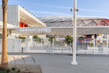 Inglewood, CA, USA - 14 Kasım 2024: Sezgi Kubbesi spor, konser ve etkinliklere ev sahipliği yapan kapalı bir arena. Stadyum 2024 yılında Sofi Stadyumu ve Kia Forum yakınlarında açıldı..