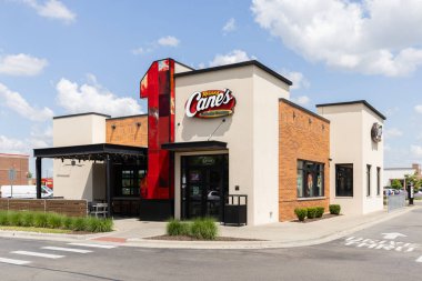 Westmont, IL, ABD - 3 Temmuz 2025: Raising Cane 's, Amerikan fast food restoran zinciri..