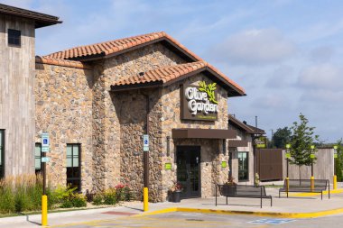 Plainfield, IL, ABD - 16 Temmuz 2025 - Darden Restaurants Inc. 'in sahibi olduğu Olive Garden, Amerikan-İtalyan yemeklerine odaklı bir Amerikan günlük yemek restoranıdır..