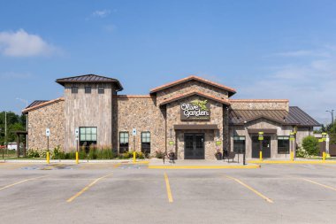 Plainfield, IL, ABD - 16 Temmuz 2025 - Darden Restaurants Inc. 'in sahibi olduğu Olive Garden, Amerikan-İtalyan yemeklerine odaklı bir Amerikan günlük yemek restoranıdır..