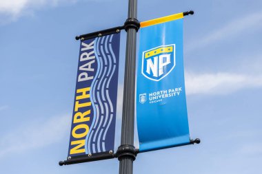 Chicago, IL, ABD - 4 Ağustos 2025: North Park Üniversitesi, Chicago 'nun kuzey yakasında bulunan özel bir Hıristiyan üniversitesidir..