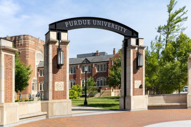 West Lafayette, IN, ABD - 29 Temmuz 2025: Purdue Üniversitesi, 1869 yılında kurulan ve mühendislik, teknoloji, bilim ve matematiğiyle tanınan bir devlet araştırma üniversitesidir..