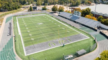 Bloomington, IL, ABD - 11 Eylül 2025: Tucci Stadyumu, Illinois Wesleyan Üniversitesi Titans futbol takımına ve ülkenin en eski 5. futbol stadyumuna ev sahipliği yapmaktadır..