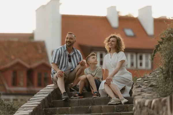 Family Talking Stairs Roofs Old European Town Happy Father Mother — Stok fotoğraf