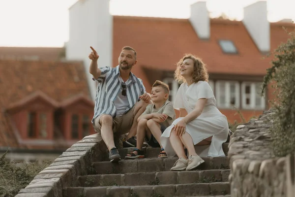 Smiling Family Staring Side Stairs Roofs Old European Town Happy — Photo