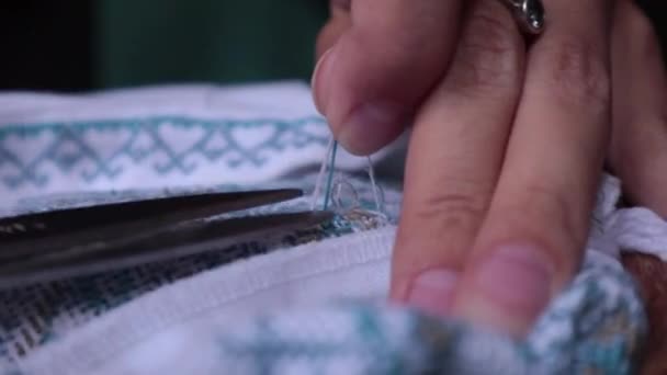 Ukrainian Embroidery Hoop Ukrainian Embroidery Hoop Threads Cut Scissors — Stock Video