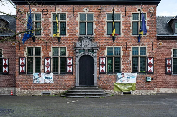 Ternat Flämisch Brabant Belgien 2022 Ziegelsteinfassade Und Platz Des Rathauses — Stockfoto