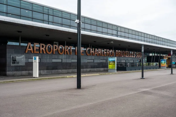 Luchthaven Paphos Cyprus Maart 2023 Teken Terminal Van Brussels South Rechtenvrije Stockafbeeldingen