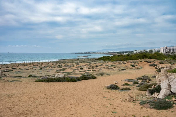 Landschappelijk Uitzicht Het Zand Rotsen Aan Kust Paphos District Cyprus — Stockfoto