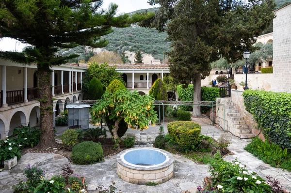 Сюзанна Кипрус Марта 2023 Года Внутренний Двор Сад Монастыря Святого — стоковое фото