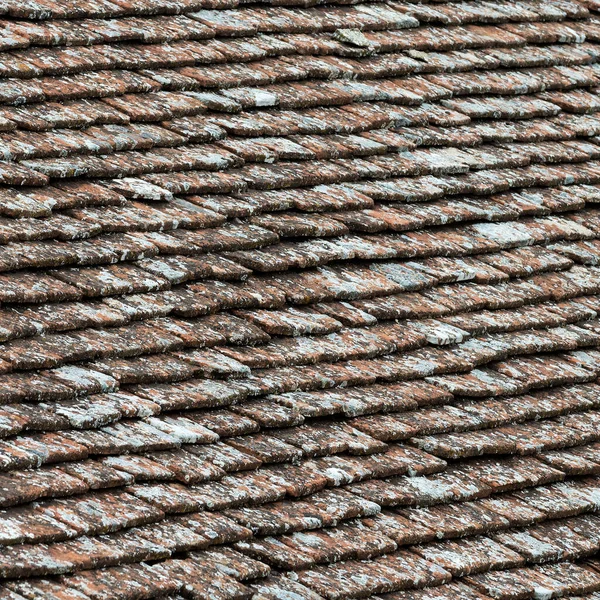 キプロス島リマソル郡オモドスの汚れた屋上の詳細 — ストック写真