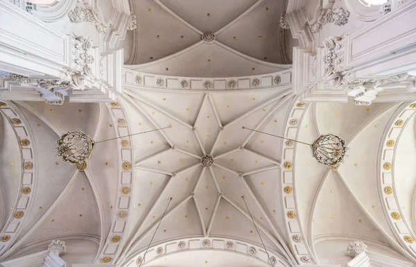 Авербоде Лаакдал Бельгія Квітня 2023 Декорована Біла Стеля Храму Іоанна — стокове фото