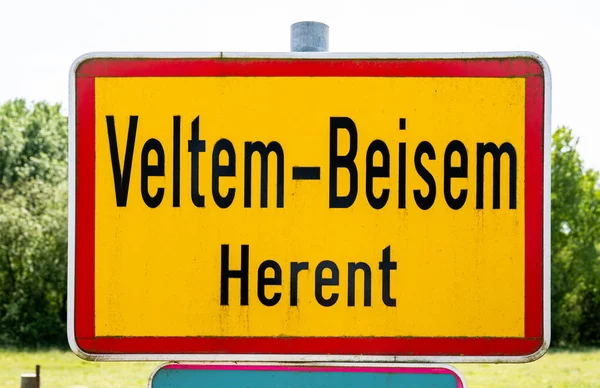 Veltem Beisem Belgium 2023 Május Breisem Község Község Sárga Vörös — Stock Fotó