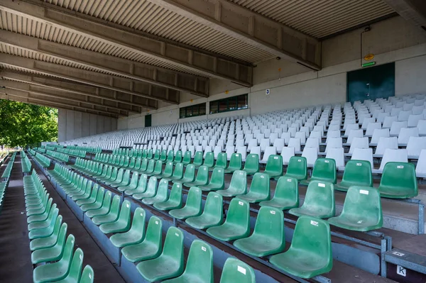 2023年6月4日 比利时东佛兰芒大区 伯拉尔 当地体育论坛的座位排行 — 图库照片