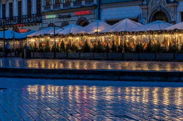 Krakkó Lengyelország 2024 Március Éjszaka Fedett Terasz Óváros Főterén — Stock Fotó