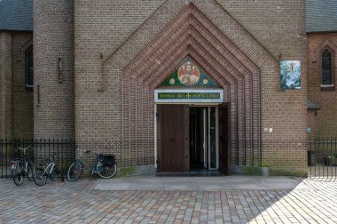 Valkenswaard, Kuzey Brabant, Hollanda, 10 Temmuz 2024 Protestan Kutsal Haç Kilisesi Cephesi