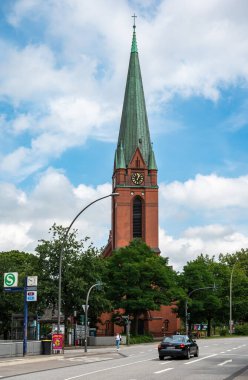 Hamburg, Almanya, 18 Temmuz 2024 - Heimfeld 'deki Katolik Kilisesi