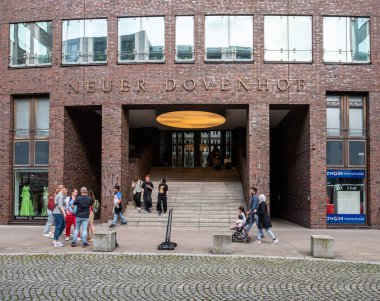 Hamburg, Almanya, 18 Temmuz 2024 - Neuer Dovenhof Çalışma Ofisi