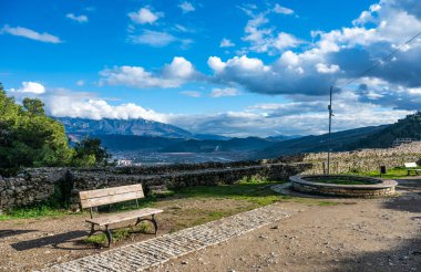 Arnavutluk 'un Berat kentindeki şatonun tarihi mekanı, 11 Aralık 2024